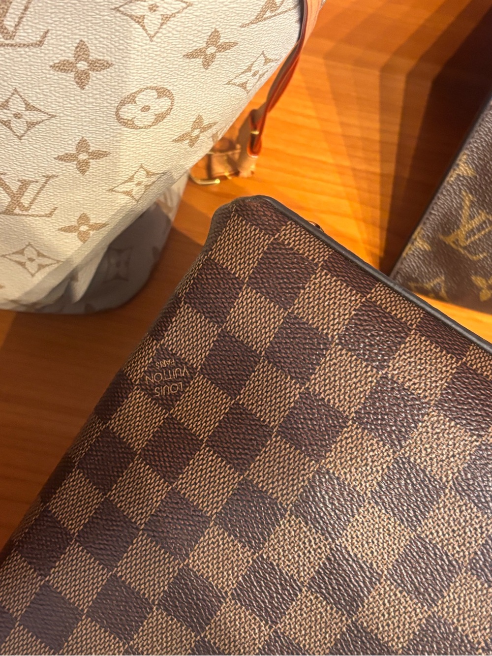 Gorgeous Louis Vuitton Riverside - Picture 11 of 16